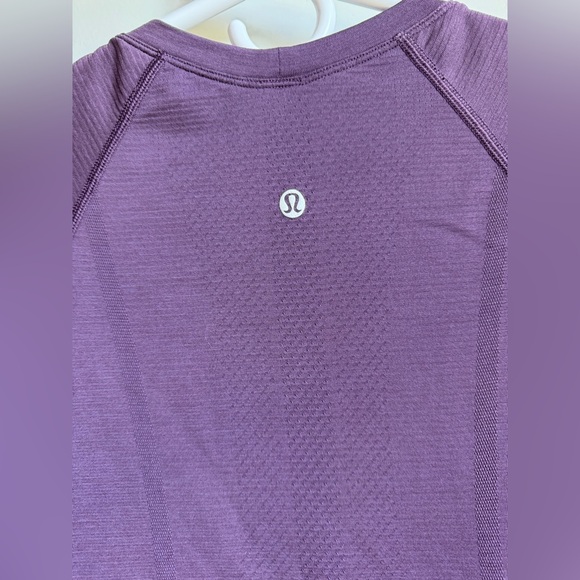 Lululemon swiftly tech 2.0 short sleeve size 6 purple - Picture 3 of 5